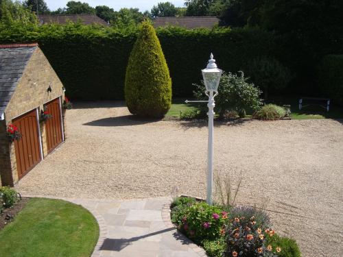 Pinfield Hotel Slough