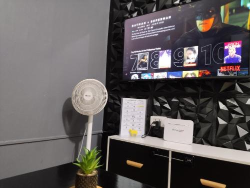 Nice 1BR Condo Unit by Lee Portum