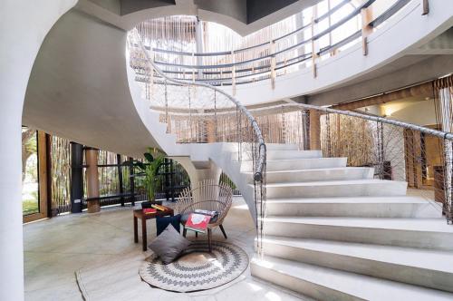 Spin Designer Hostel