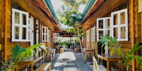 Anaya Inn & Restobar