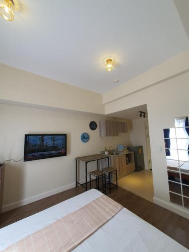 Arlowes at 20f Grand Residences Cebu