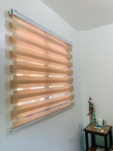 Queen's Room Rental 4