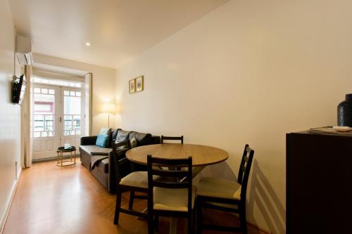 Home @ Porto Clerigos Apartment