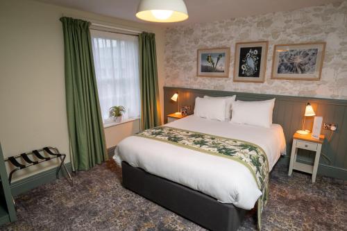 Rockingham Arms Hotel