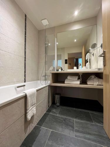 Best Western Plus Hotel Escapade Senlis