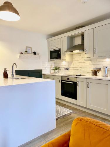 Boutique Chapel Apartment within City Walls