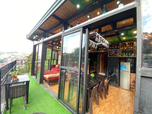 Holyghost Veranda Baguio Transient Guest House 42 step rooftop