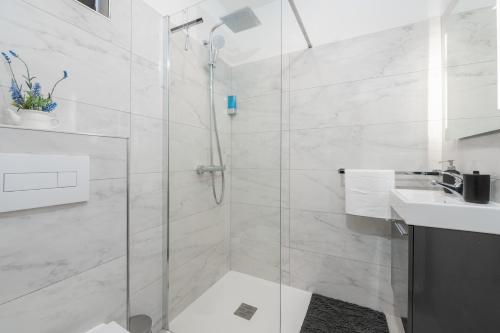 Luxury Seaview Apartment