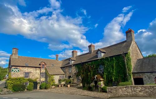 Three Cocks Coaching Inn