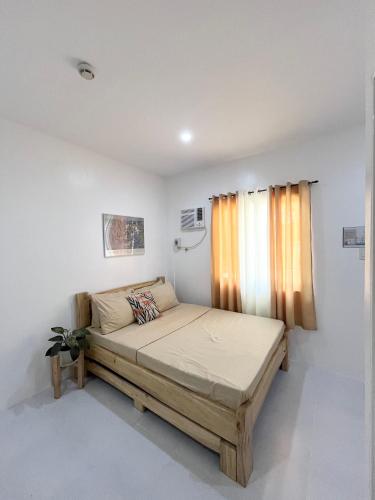 Sunnydale Apartelle -Room Accommodation near Calatagan Beach Resorts