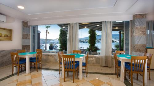 Kosta Palace City Hotel