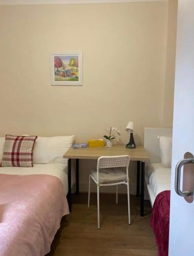 Lovely Private Rooms in Camden, Central London