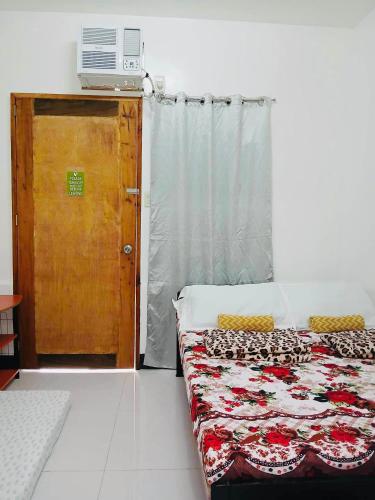 Lr Hostel And Cafe