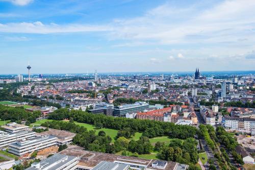 Sleepy Cologne