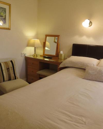 Gwrach Ynys Country Guest House