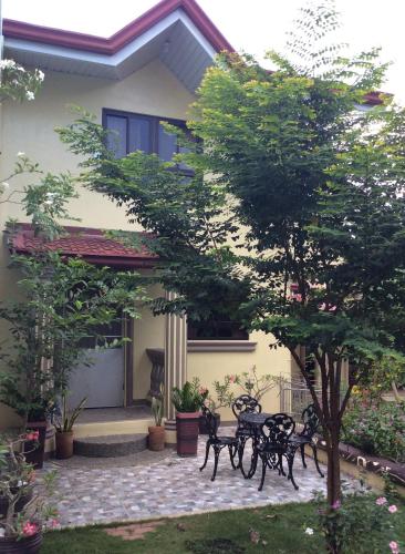 Hundred Islands Guest House and Gardens 1