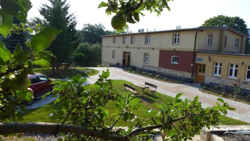 Dom Goscinny Brama Sudecka