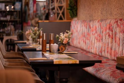 The Hive At Poppi Red