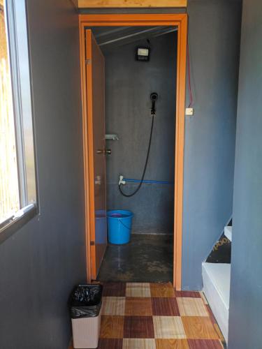 Tupi's Beachfront Minihouse