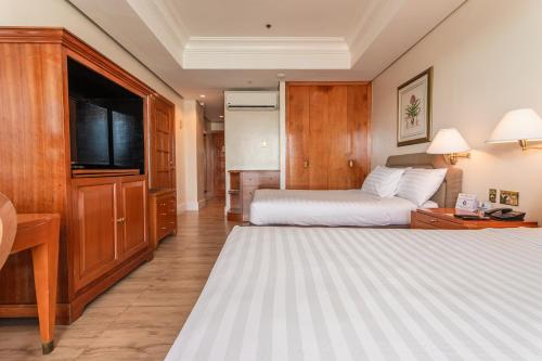 Subic Bay Yacht Club