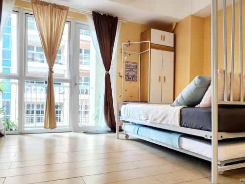 Spacious Cozy Suite at The Venice Mall with FREE Parking and Washing Machine