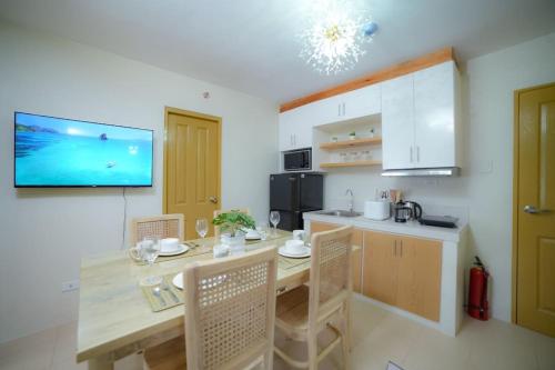 2-BR Condo for 4 in Dumaguete