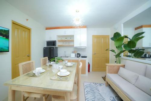 2-BR Condo for 4 in Dumaguete