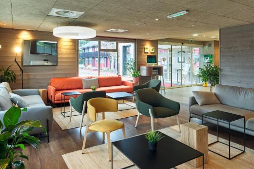 Campanile - Villennes-sur-Seine - Poissy