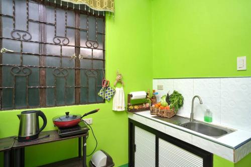 Golden V Executive Homes Unit H