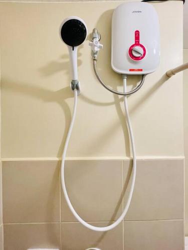 * *H2 Modern City Condo