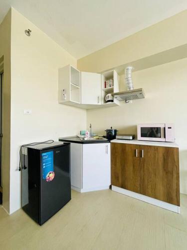 * *H2 Modern City Condo