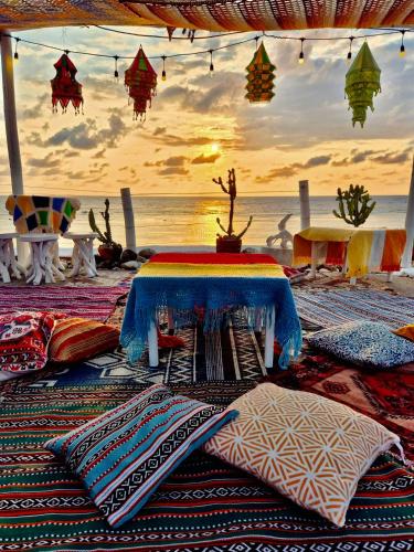 REEF HOUSE BACNOTAN White sand beach front with Private Swimming pool