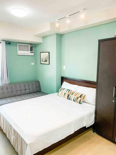 Homey Studio Suite at Avida IT Park (w/ WiFi)