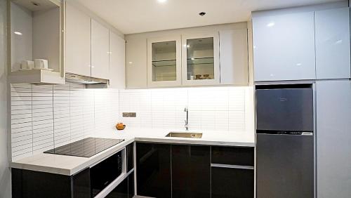 Neroki's Crib Cozy & Luxurious Staycation