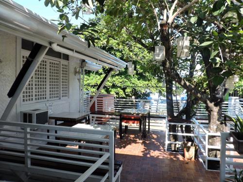 Orange Mangrove Pension House