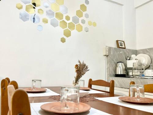 Suite Dreams Staycation - Cozy 2-BR - Wi-Fi Garden Kitchen