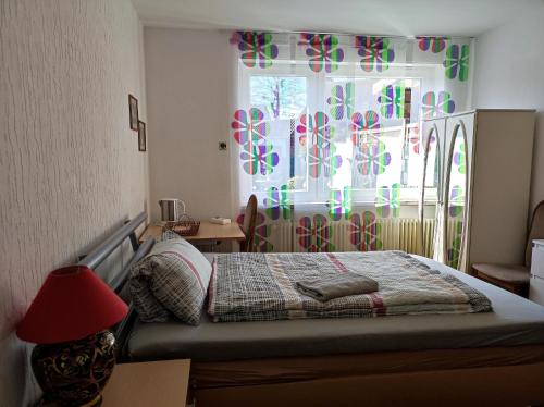 Uni-nähe Unterkunft mit Garten