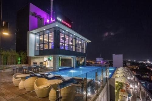 One Euphoria Luxe Hotel