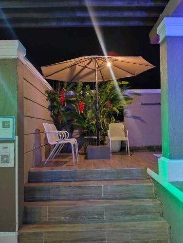 Palazzo 1 HotSpring,3Bedrooms 35to40pax, Pansol Calamba