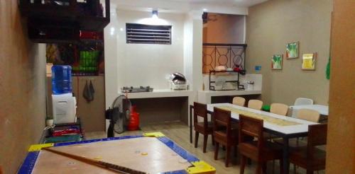 Palazzo 1 HotSpring,3Bedrooms 35to40pax, Pansol Calamba