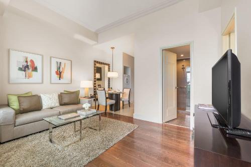 Aruga by Rockwell Hotel