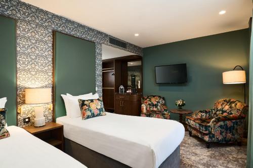 The House Hotel