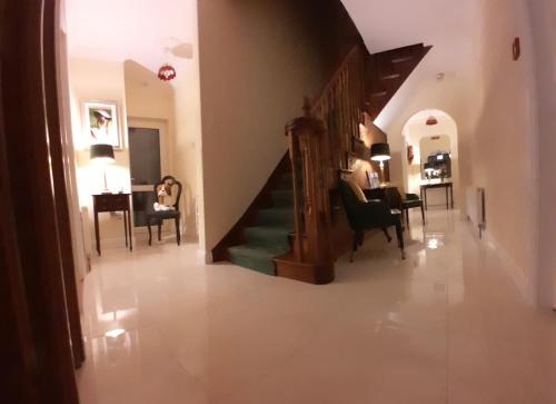 Woodhaven Manor
