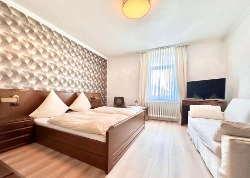 Hotel Deutsches Haus mit WLAN und Parkplatz, HDZ und Kliniken in der Nähe, direkt a der A2 und A30 gelegen