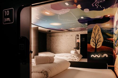 Capsule Hotel - Lucerne Old Town