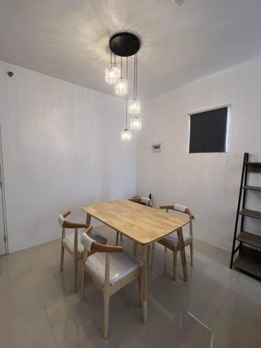 Deluxe Cozy Corner Studio