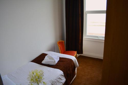 Four Saints Brig Y Don Hotel