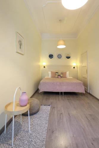 Ozone Private Rooms And Hostel