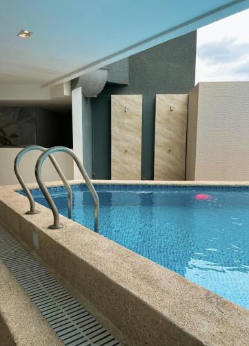 Near AYALA-Charming Studio with Balcony&Great View