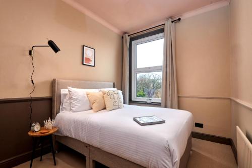 Settle in Winchester - Stylish Self Check-In Rooms